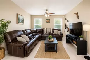 7504 Gadsden Dr, Tampa, FL 33637 - Photo 3
