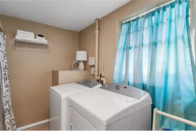 223 N Walton Avenue, Tarpon Springs, FL 34689 - Photo 23