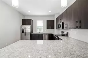 4810 W McElroy Ave, Tampa, FL 33611 - Photo 13