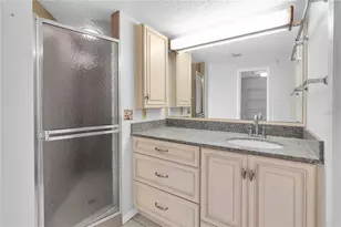 5950 Pelican Bay Plaza S, Gulfport, FL 33707 - Photo 19