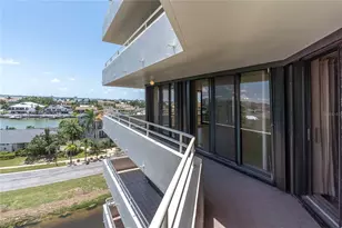 5950 Pelican Bay Plaza S, Gulfport, FL 33707 - Photo 29
