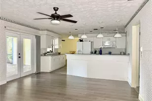 901 W River Dr, Temple Terrace, FL 33617 - Photo 17