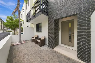 919 Arlington Avenue N, Saint Petersburg, FL 33705 - Photo 3