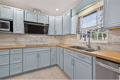 2772 64th Street N, Saint Petersburg, FL 33710 - Photo 11