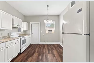 1140 10th Avenue S, Saint Petersburg, FL 33705 - Photo 3