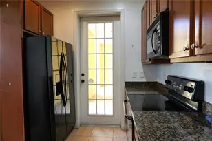 316 34th Ave N, Saint Petersburg, FL 33704 - Photo 11
