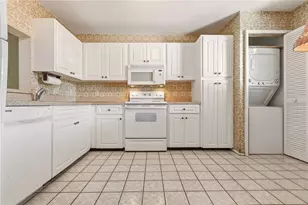 648 Woodlawn Dr, Bradenton, FL 34210 - Photo 15