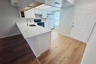 5151 Gainsville Dr, Temple Terrace, FL 33617 - Photo 5