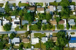2318 E 111th Ave, Tampa, FL 33612 - Photo 11