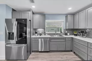 7891 4th Ave S, Saint Petersburg, FL 33707 - Photo 15