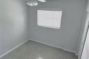 349 Dolphin Ave SE, Saint Petersburg, FL 33705 - Photo 13