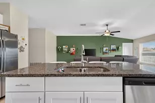 12826 Wildflower Meadow Dr, Riverview, FL 33579 - Photo 11