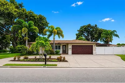 4948 97th Way N, Saint Petersburg, FL 33708 - Photo 1