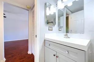 2750 E Bay Dr, Largo, FL 33771 - Photo 19