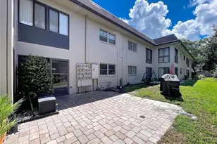 2750 E Bay Dr, Largo, FL 33771 - Photo 21