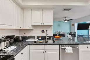 8414 17th St N, Saint Petersburg, FL 33702 - Photo 39