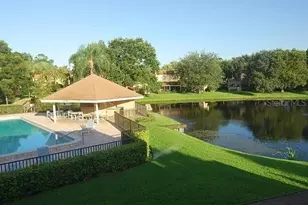 8414 17th St N, Saint Petersburg, FL 33702 - Photo 3