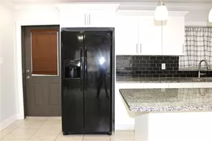 3201 River Grove Dr, Tampa, FL 33610 - Photo 29