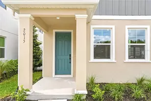 2015 Amelia Bay Pl, Valrico, FL 33596 - Photo 3