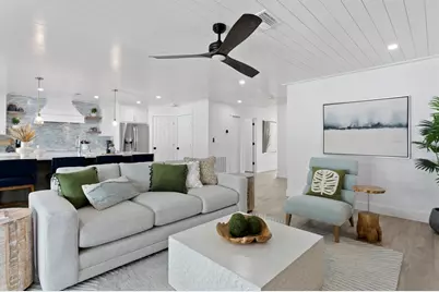 2203 Avenue B, Bradenton Beach, FL 34217 - Photo 25