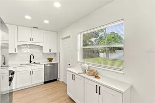 6790 32nd Ave N, Saint Petersburg, FL 33710 - Photo 13