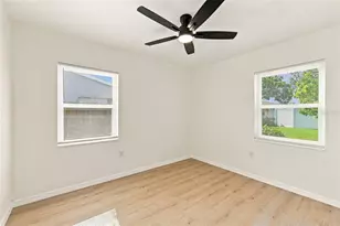 6790 32nd Ave N, Saint Petersburg, FL 33710 - Photo 17