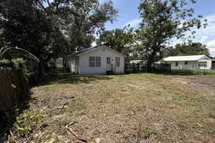 10120 Alafia St, Gibsonton, FL 33534 - Photo 7