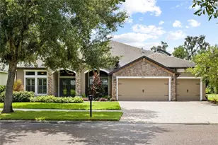 15431 Starling Crossing Dr, Lithia, FL 33547 - Photo 1