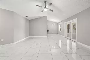 3878 Feather Dr, Lakeland, FL 33812 - Photo 9