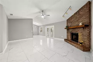 3878 Feather Dr, Lakeland, FL 33812 - Photo 5