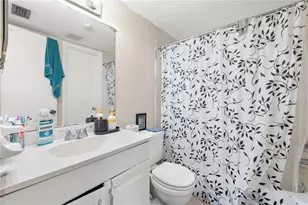 4200 37th St S, Saint Petersburg, FL 33711 - Photo 27
