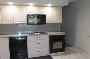 2402 Ecuadorian Way, Clearwater, FL 33763 - Photo 9