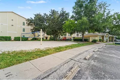 18193 Sterling Gate Circle, Tampa, FL 33647 - Photo 17