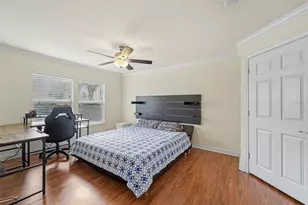 18193 Sterling Gate Cir, Tampa, FL 33647 - Photo 9