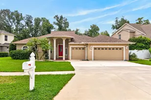 2007 River Crossing Dr, Valrico, FL 33596 - Photo 1