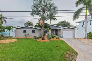 704 Bayshore Dr, Tarpon Springs, FL 34689 - Photo 5