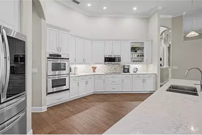 906 Lake Sapphire Lane, Lutz, FL 33548 - Photo 9