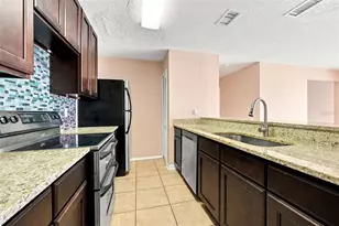 10836 Venice Cir, Tampa, FL 33635 - Photo 11
