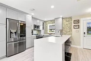 245 116th Ave, Treasure Island, FL 33706 - Photo 5
