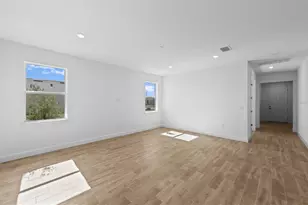 17086 Moonflower Dr, Venice, FL 34293 - Photo 9