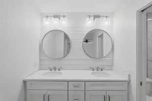 280 Boca Ciega Point Blvd S, Saint Petersburg, FL 33708 - Photo 17
