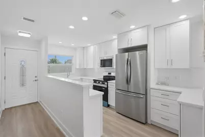 280 Boca Ciega Point Boulevard S, Saint Petersburg, FL 33708 - Photo 3