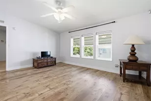 7 Frangipani Cir, Largo, FL 33770 - Photo 9