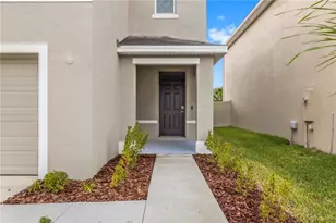 9294 Forge Breeze Loop, Wesley Chapel, FL 33545 - Photo 5