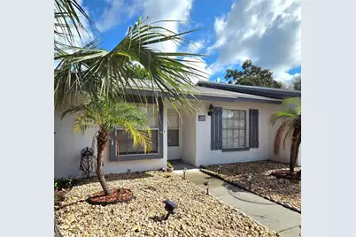 7249 Parkside Villas Drive N, Saint Petersburg, FL 33709 - Photo 3