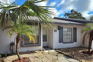 7249 Parkside Villas Dr N, Saint Petersburg, FL 33709 - Photo 3