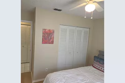 7249 Parkside Villas Drive N, Saint Petersburg, FL 33709 - Photo 17