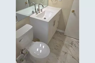 7249 Parkside Villas Drive N, Saint Petersburg, FL 33709 - Photo 19