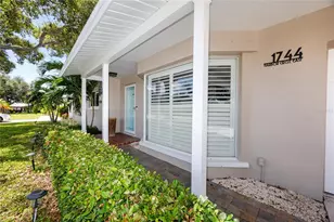 1744 Harbor Cir E, Largo, FL 33770 - Photo 5