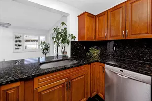 1744 Harbor Cir E, Largo, FL 33770 - Photo 13